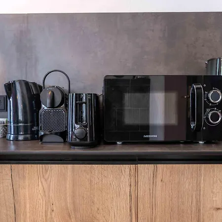 Living Eden By We Rent Apartman