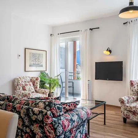 Living Eden By We Rent, Summercard Included דירה צל-אם-זי