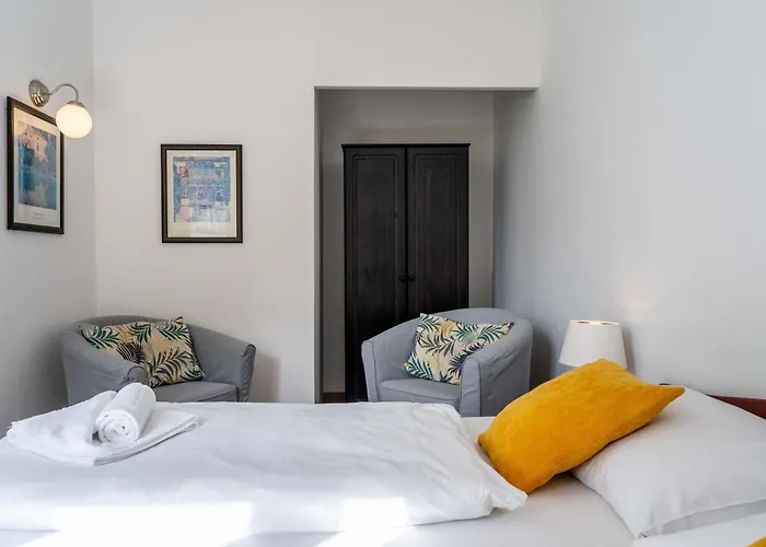 Living Eden By We Rent, Summercard Included