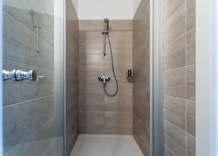 Living Eden By We Rent Apartment