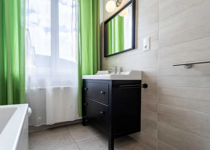 Living Eden By We Rent Apartment