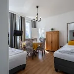Living Eden By We Rent, Summercard Included Apartment *