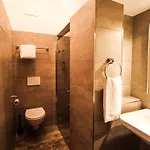 Apartment Living Eden By We Rent, Summercard Included *